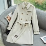 casaco-sobreturdo-trench-coat-Qualidade-2023-primavera-outono-feminino-branco-800px-fundo-branco.jpg